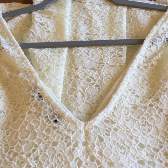 XS Super Cute Cream Lace Dress (lined) - Picture 5 of 8